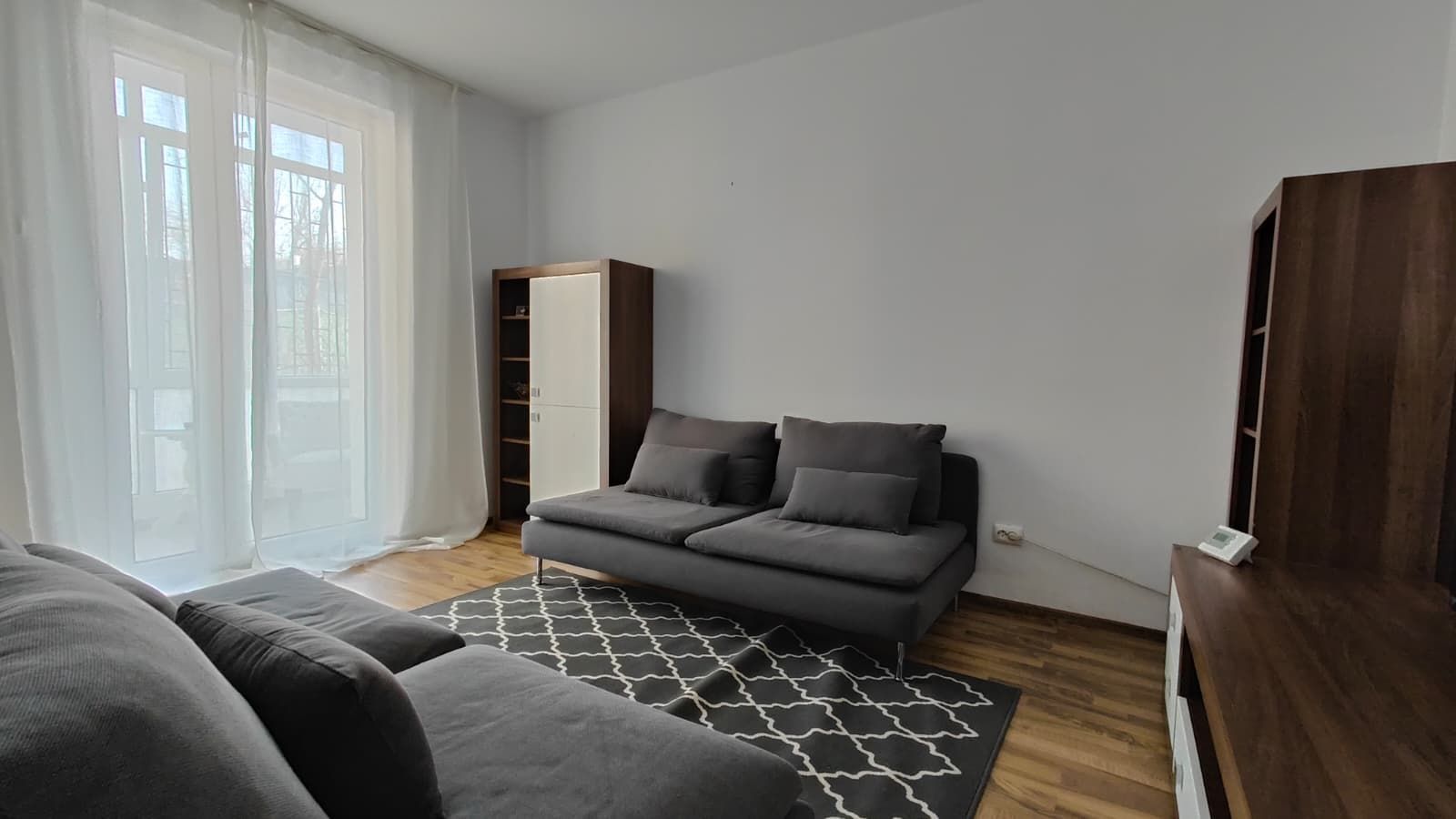 Floreasca – 2 camere decomandat, centrală proprie, balcon - Poză 2