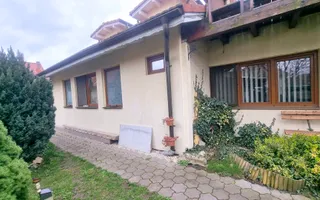 CASĂ DE VÂNZARE ÎN SIBIU ZONA PIAȚA CLUJ PRETABILĂ 2 FAMILII - Poză 19