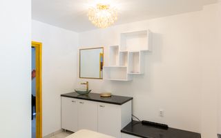 Frizerie-Coafor-Mani-Pedi, 7 posturi complet echipat - Poză 5
