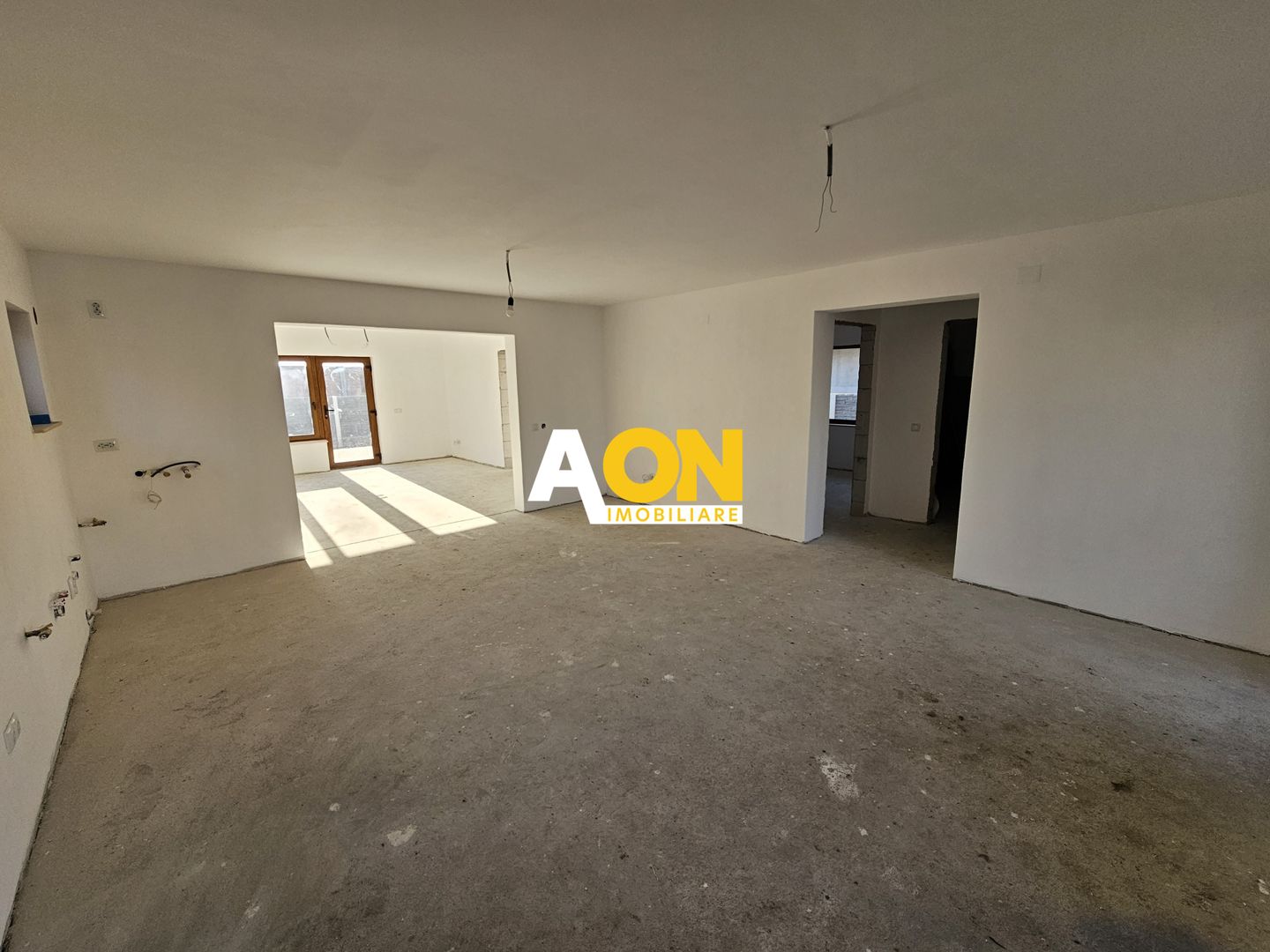 Casa 4 camere, 2 bai, predare la cheie, Micesti - Poză 3