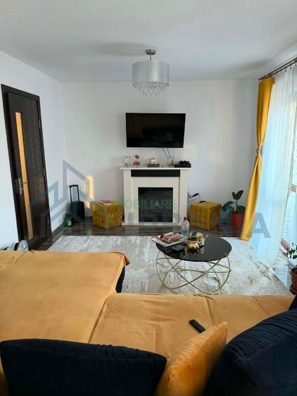 Apartament de vânzare - Poză 2