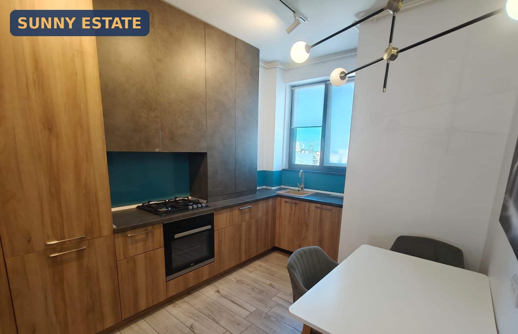 DE VÂNZARE — 2 CAMERE MOBILAT, B-DUL MAMAIA, ZONA DELFINARIU - Poză 4