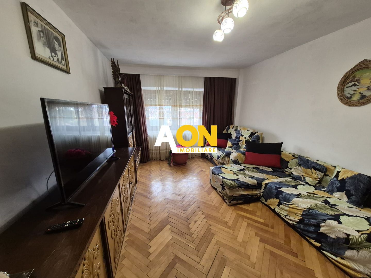 Apartament 3 camere, Decomandat, 69 mp, Zona Cetate - Poză 2