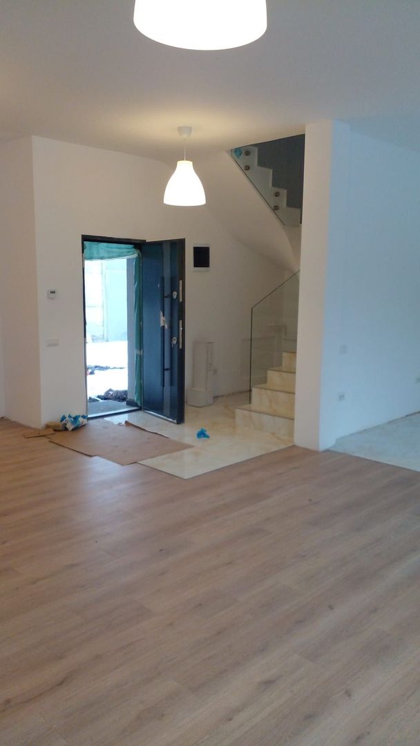 Reședință Modernă cu Finisaje Distinse - Poză 13