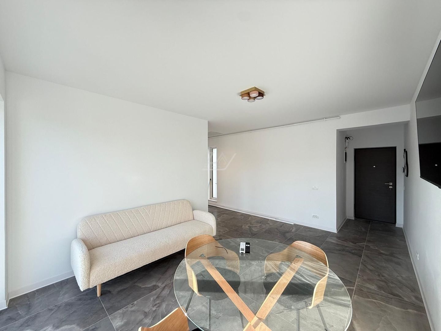 Bloc finalizat. Bucatarie inchisa. Loc de parcare. Spatiu depozitare. - Poză 3