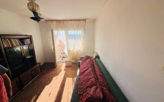 Apartament 3 camere, decomandat,etaj 4 (zona centrala Hotel Traian) - Poză 9
