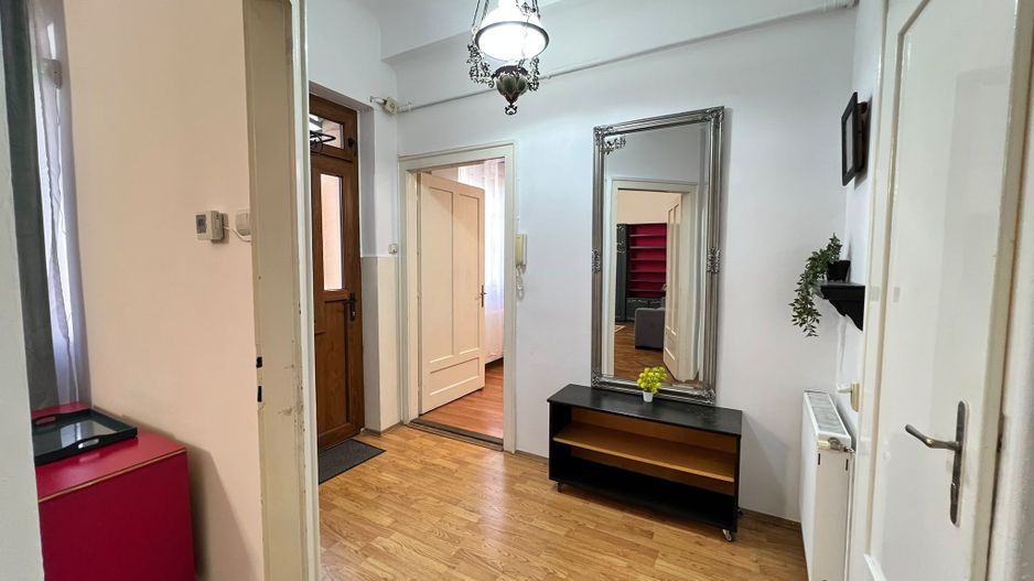 Apartament spatios cu 3 camere | 83 mp + veranda + curte | Ultracentral - Poză 12