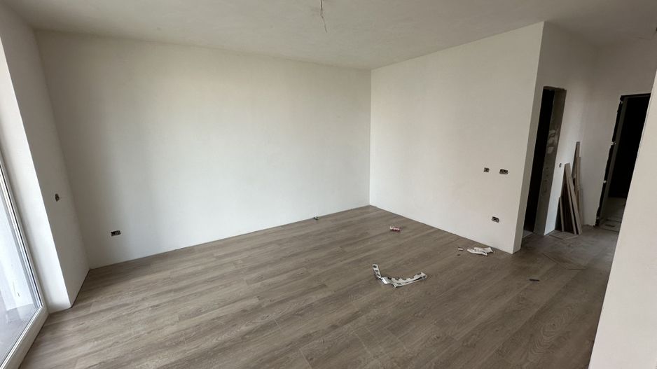 Apartment bloc nou cu lift si loc de parcare inclus - Poză 4