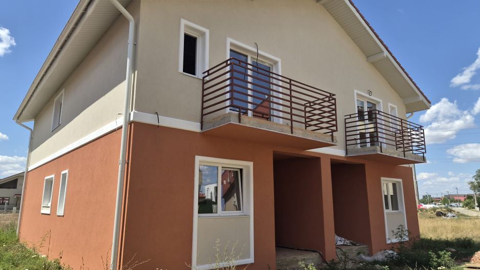 Casă Tip Duplex în Giroc – Confort, calitate și curte generoasă - Poză 2