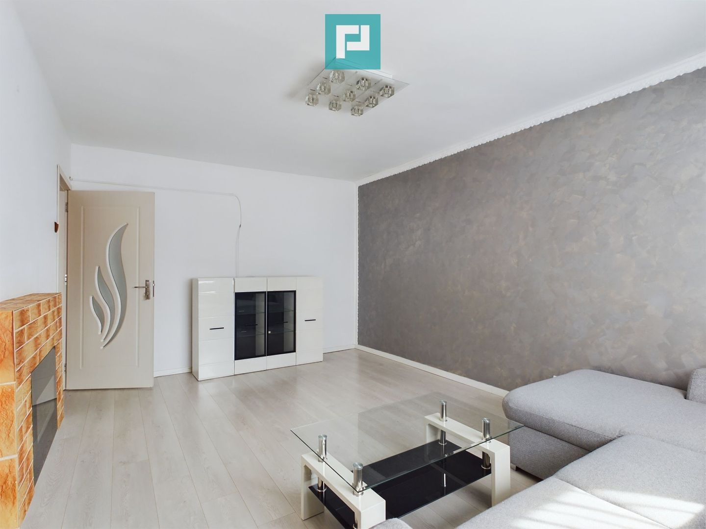 Apartament cu 3 camere zona 300 Micălaca - Poză 2