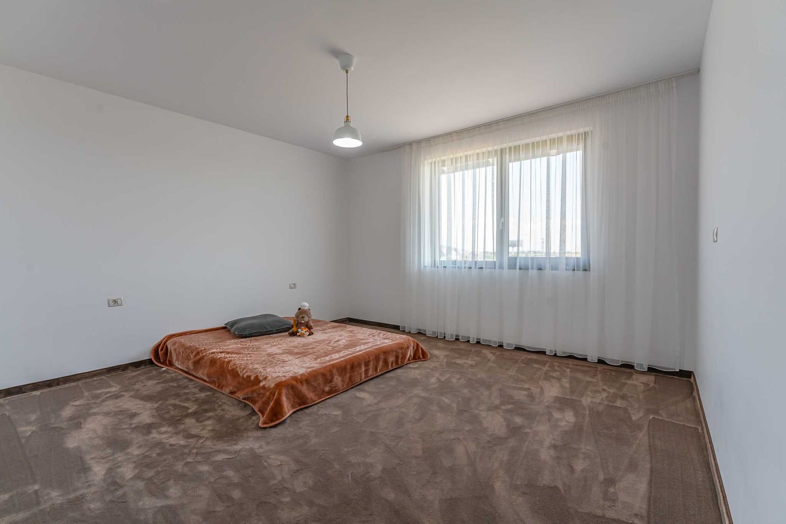 Casă individuală nouă, modernă, în Sânpetru, zona Triaj (Brasov) - Poză 20