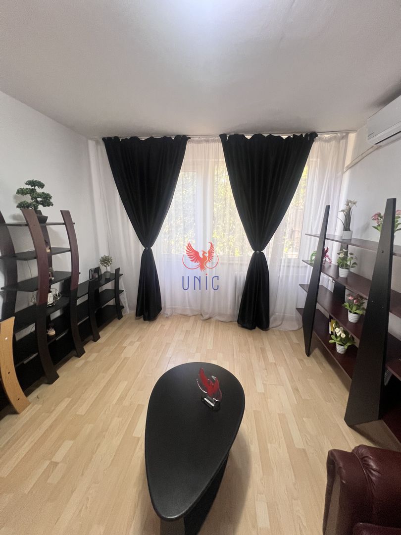 Decomandat, stradal, Calea Bucuresti etaj 1 - Poză 1