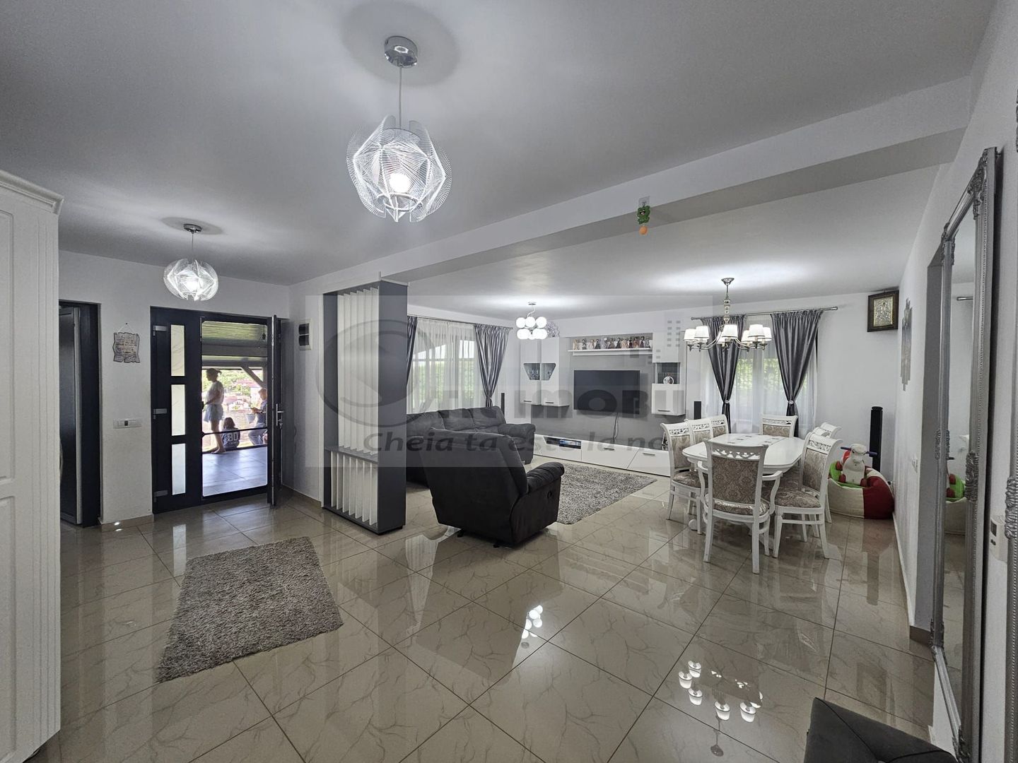 Vila plan parter - mobilata utilata - lux - Valea Adanca - Poză 6