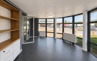 Spatiu comercial cu trafic pietonal intens | renovat | 80 mp | Vis a vis de Vivo - Poză 1