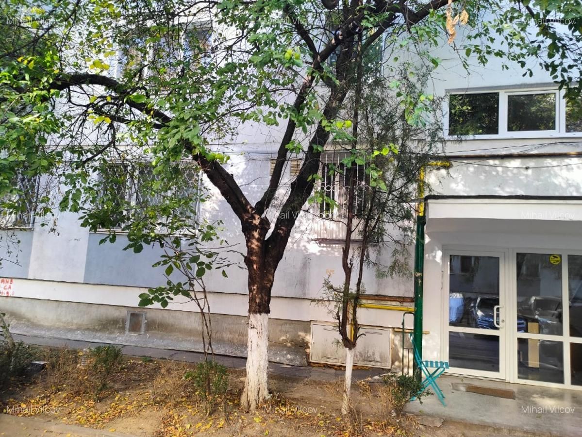 Apartament 3  camere Drumul Taberei Bloc Reabilitat - Poză 1