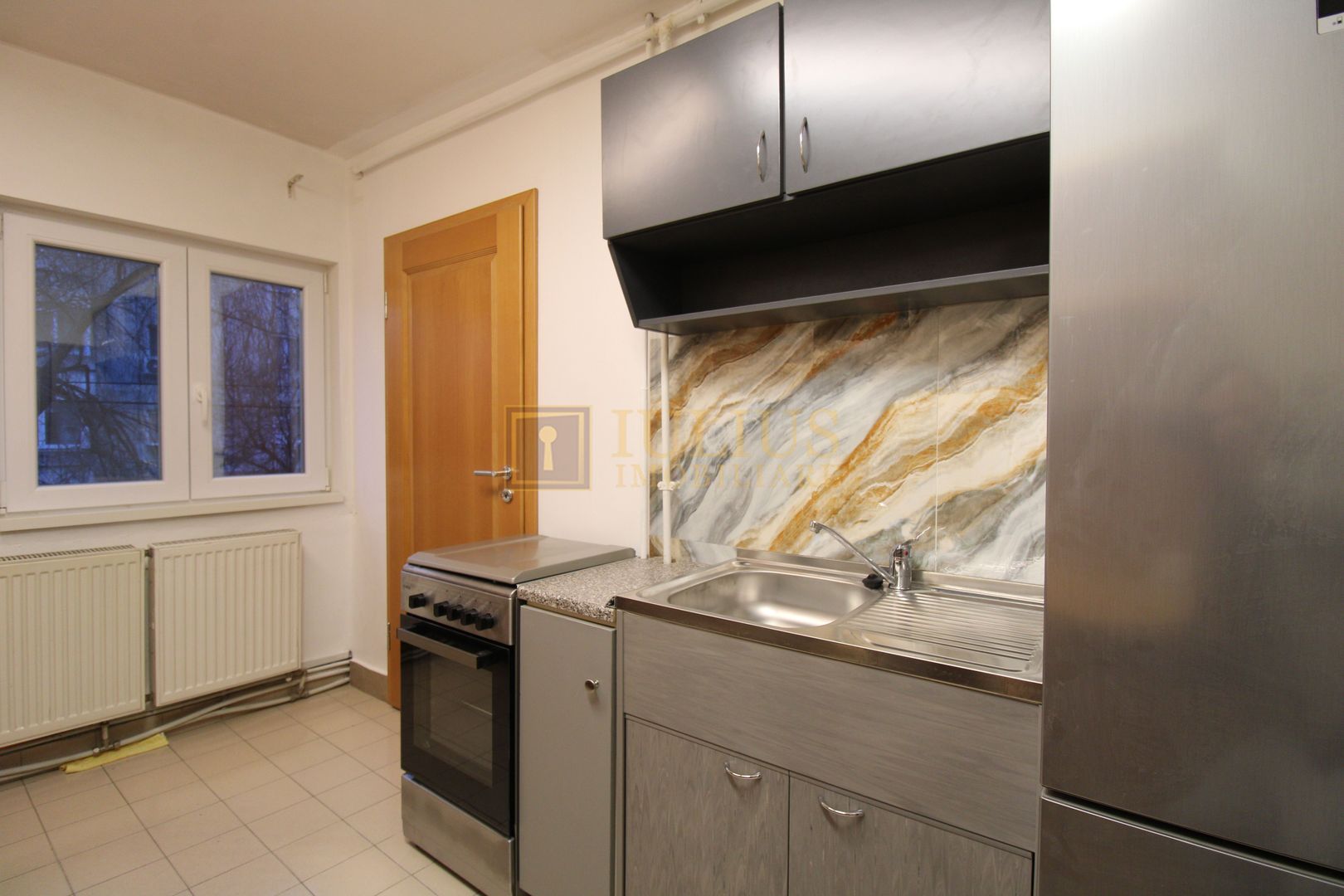 Decomandat, centrala pproprie, ideal pentru cei ce lucreaza de acasa. - Poză 12