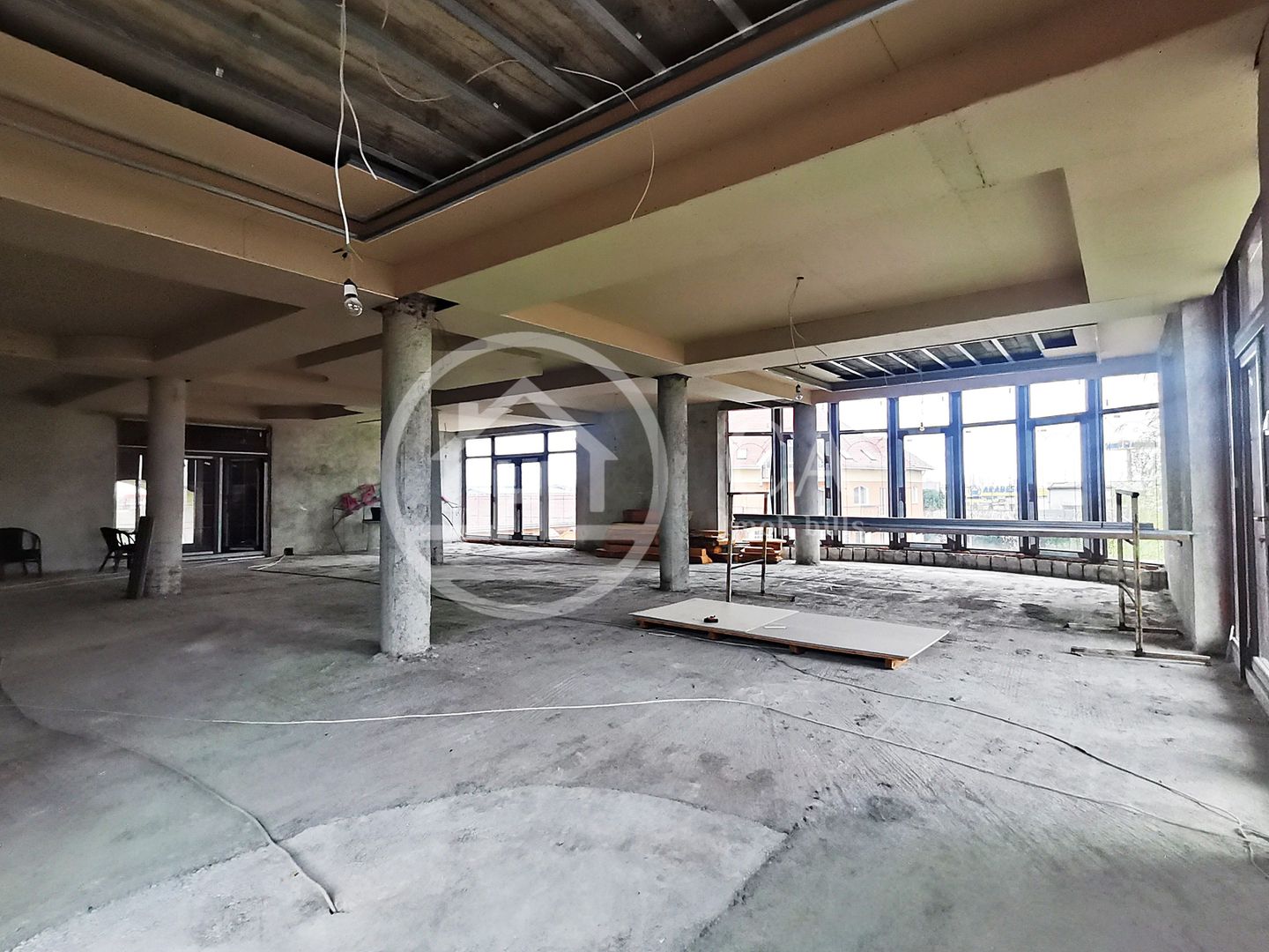 Proprietate speciala de inchiriat D+P+E+M in Calea Aradului, Oradea - Poză 4