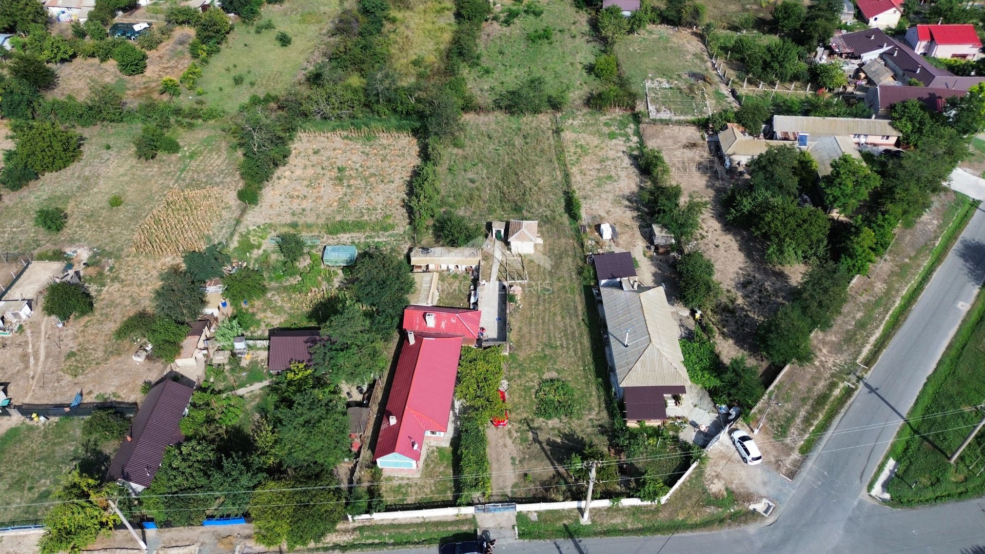 Casa batraneasca si teren de 960 mp de vanzare in Corbu - Poză 3