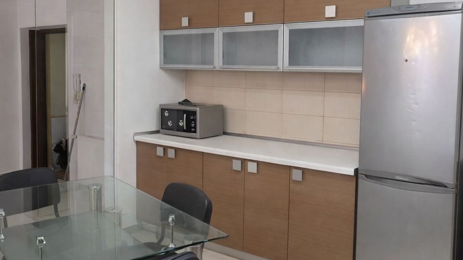 PENTHOUSE DE ÎNCHIRIAT | ELEGANȚĂ, LINIȘTE, CONFORT I DUMBRĂVIȚA - Poză 4