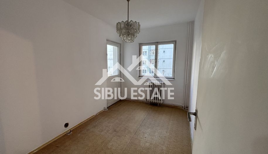 Apartament 4 camere etaj 1, Sibiu - Vasile Aaron Comision 0% - Poză 4