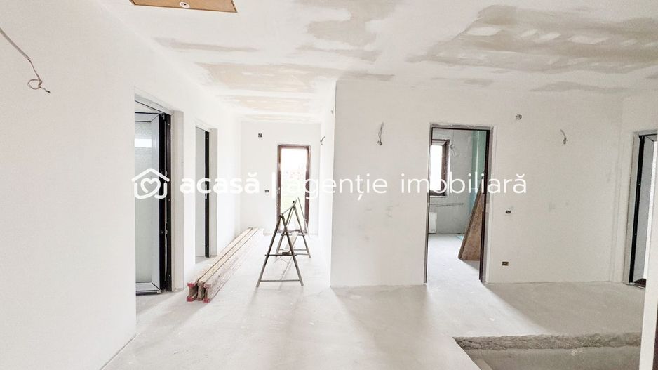 Vilă unică, gata să devină locuința ta de vis, în Livada. - Poză 7