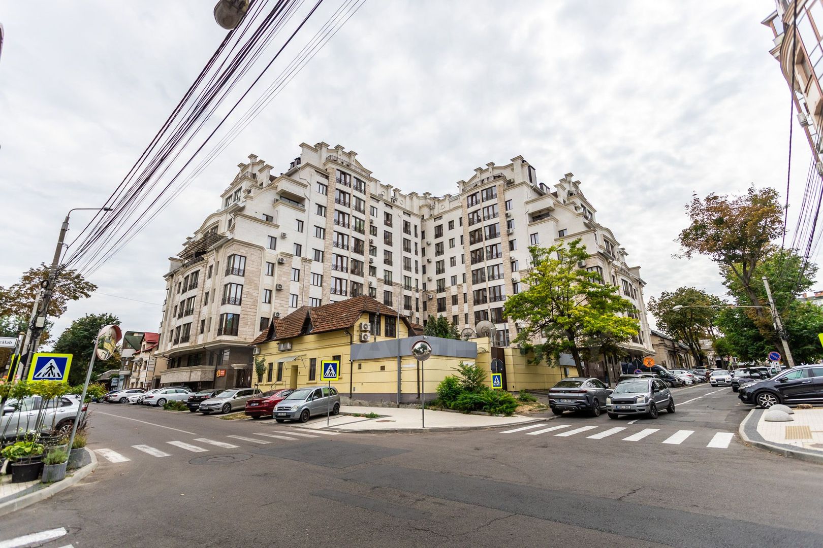 Apartament stilat în centrul diplomatic - Poză 14