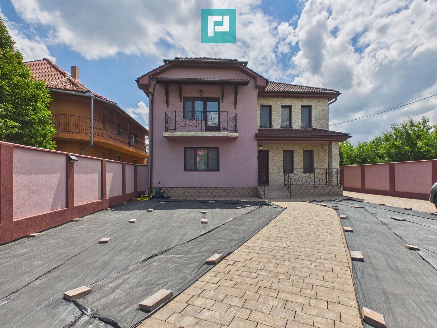 Vilă cu 7 camere de vânzare în zona Central - Poză 68