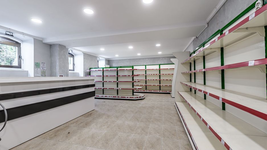 Spațiu comercial ultracentral, renovat, pe b-ul Revoluției, Arad. - Poză 4