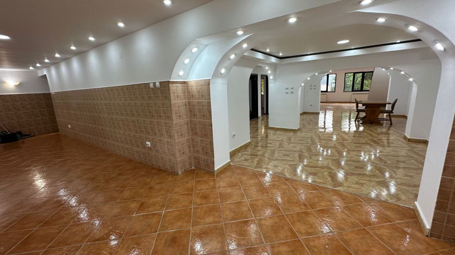 Vilă tip duplex, modernizată 2023,  teren 913 mp, zona Cartier; - Poză 2