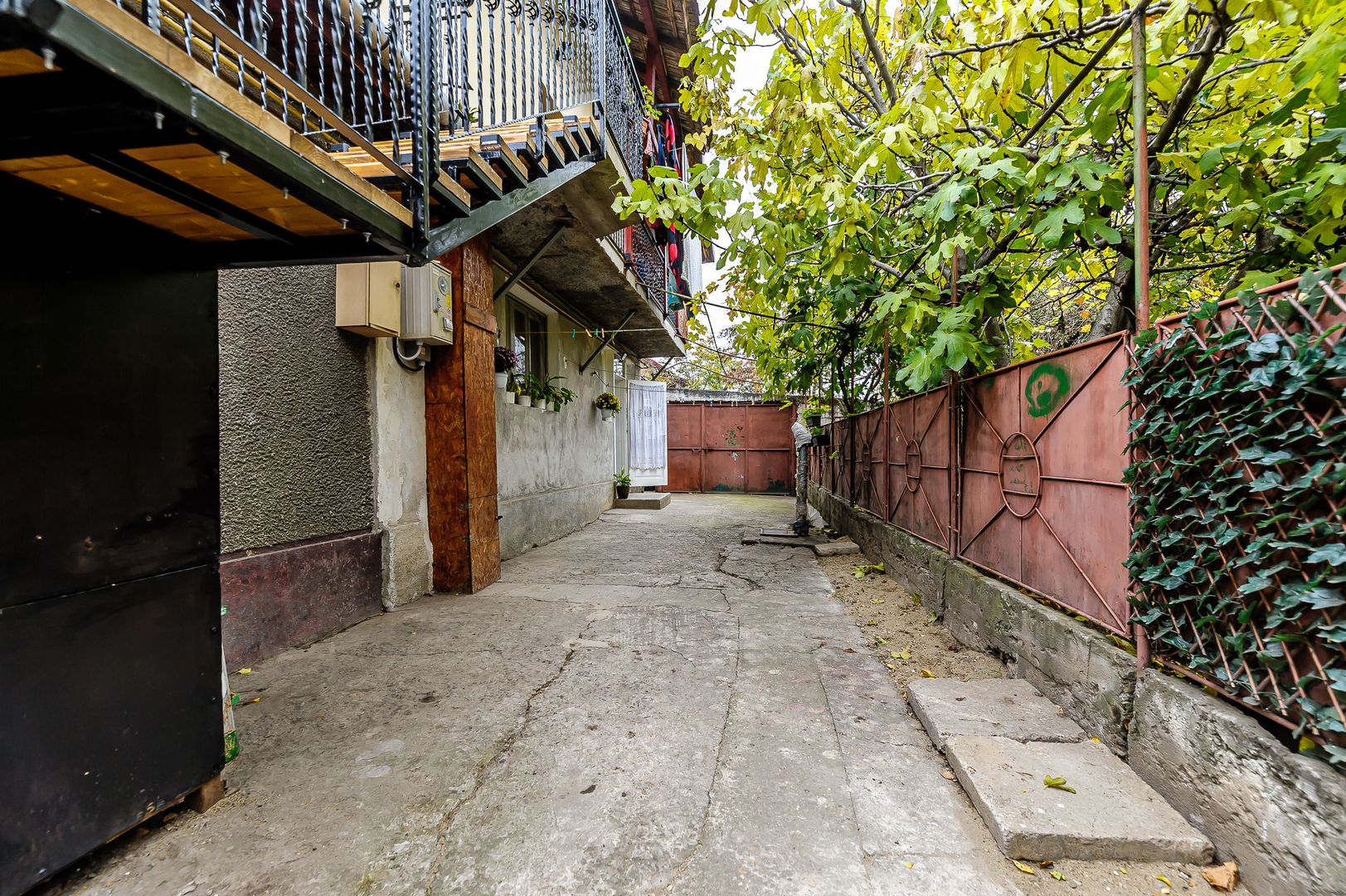 Șansă pentru familie mare apartament la casă, cu teren, Bujac. - Poză 10