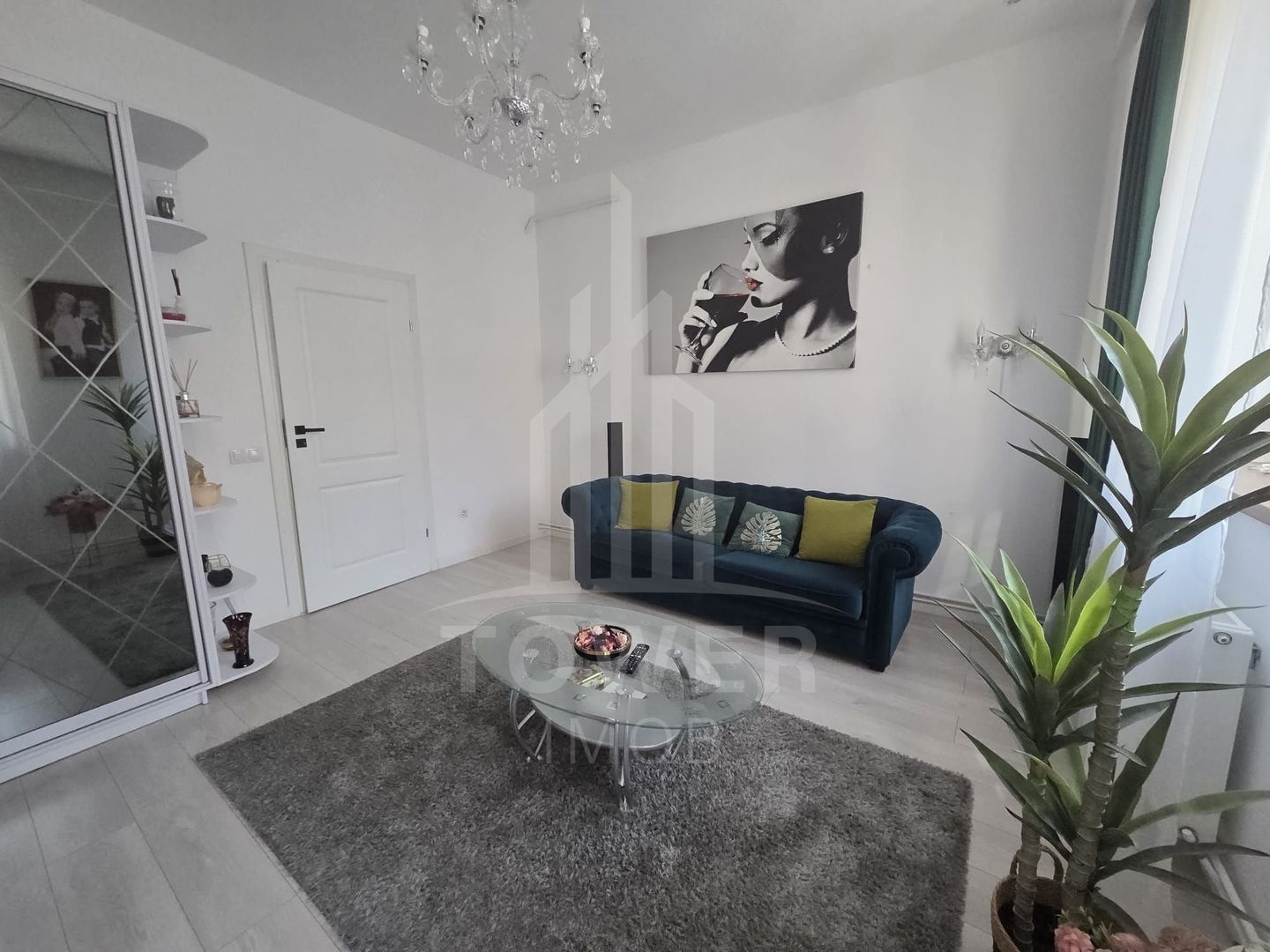 Apartament ULTRACENTRAL de vânzare - Poză 2