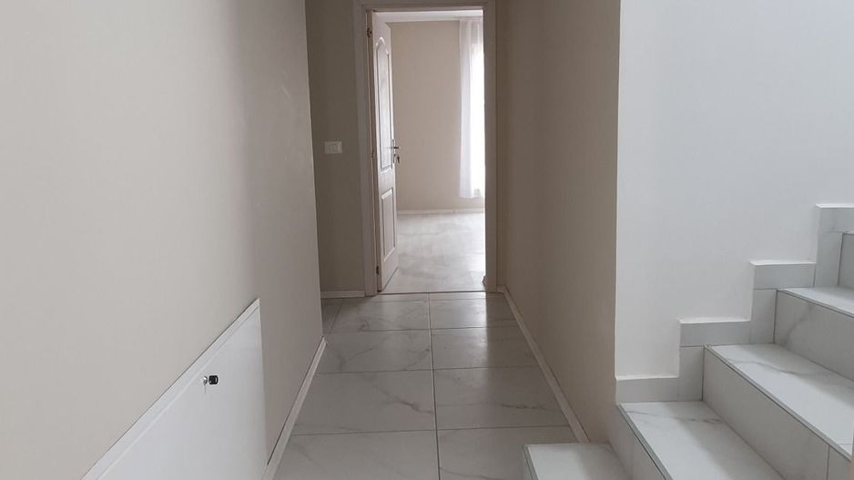 Casa de închiriat: Cartier privat, zona lacurilor Crevedia Buftea. - Poză 5