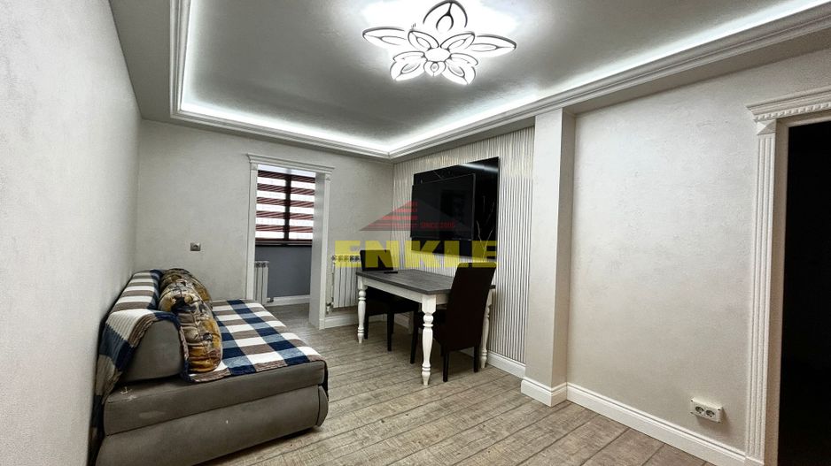 De vanzare apartament cu 3 camere, zona Piata Mare. - Poză 1