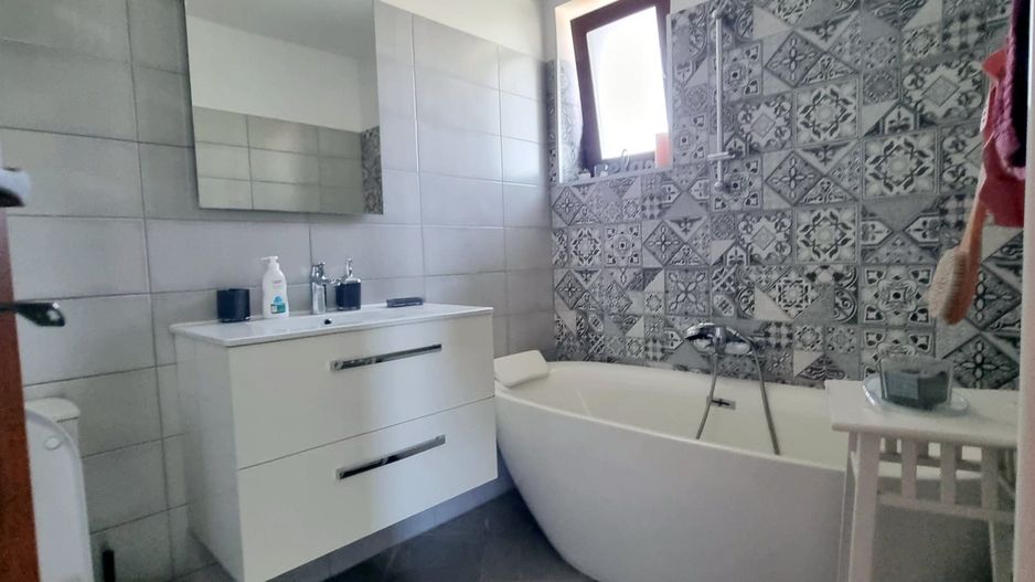 Vila la cheie cu grădină- sector 5 - Poză 15