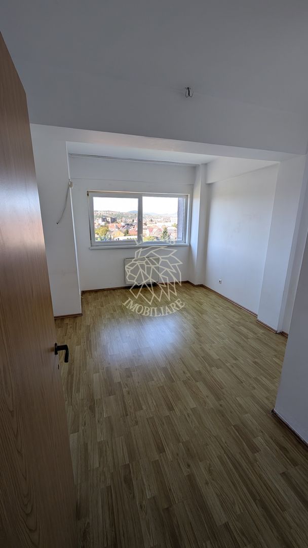 Apartament 3 camere+balcon 113 mp-lift-Zona Independentei - Poză 1