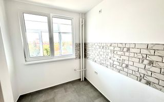 Mihalache de vanzare apartament 2 camere de vanzare proaspat renovat - Poză 3