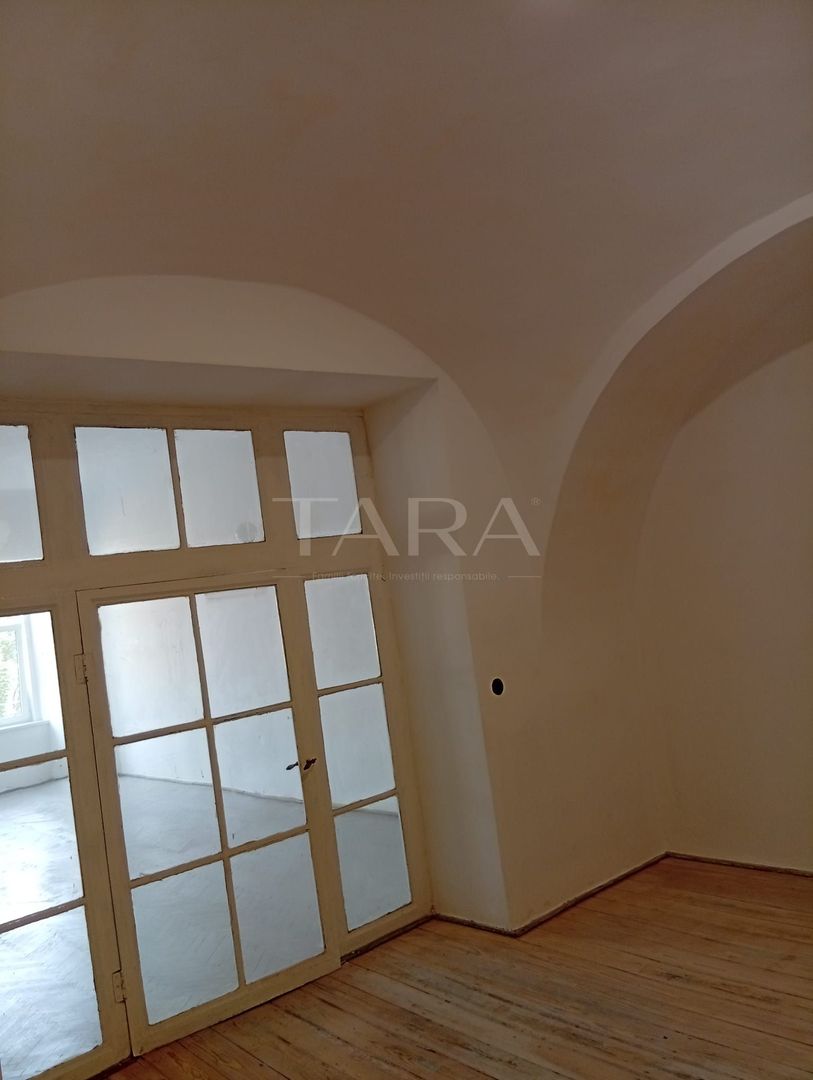 Apartament cu 2 camere, 75 mp, grădină, parcare, acces auto, Km 0. - Poză 3