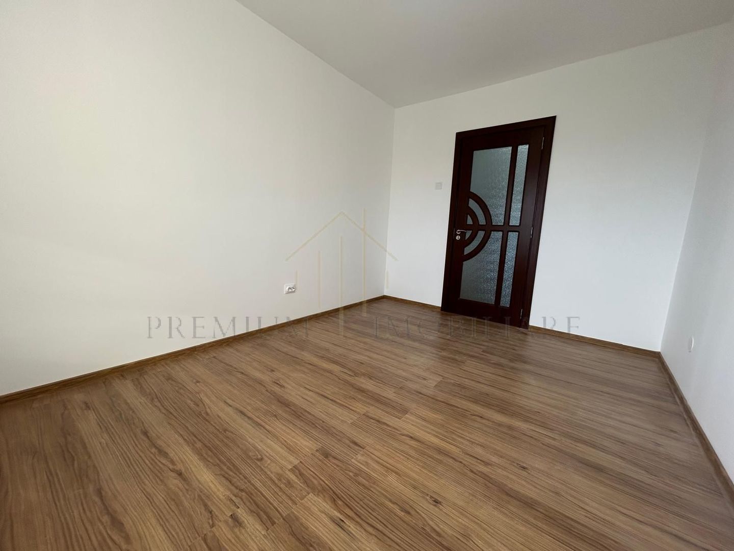 Apartament 3 camere  2 băi | renovat 2025 | parcare - Poză 6