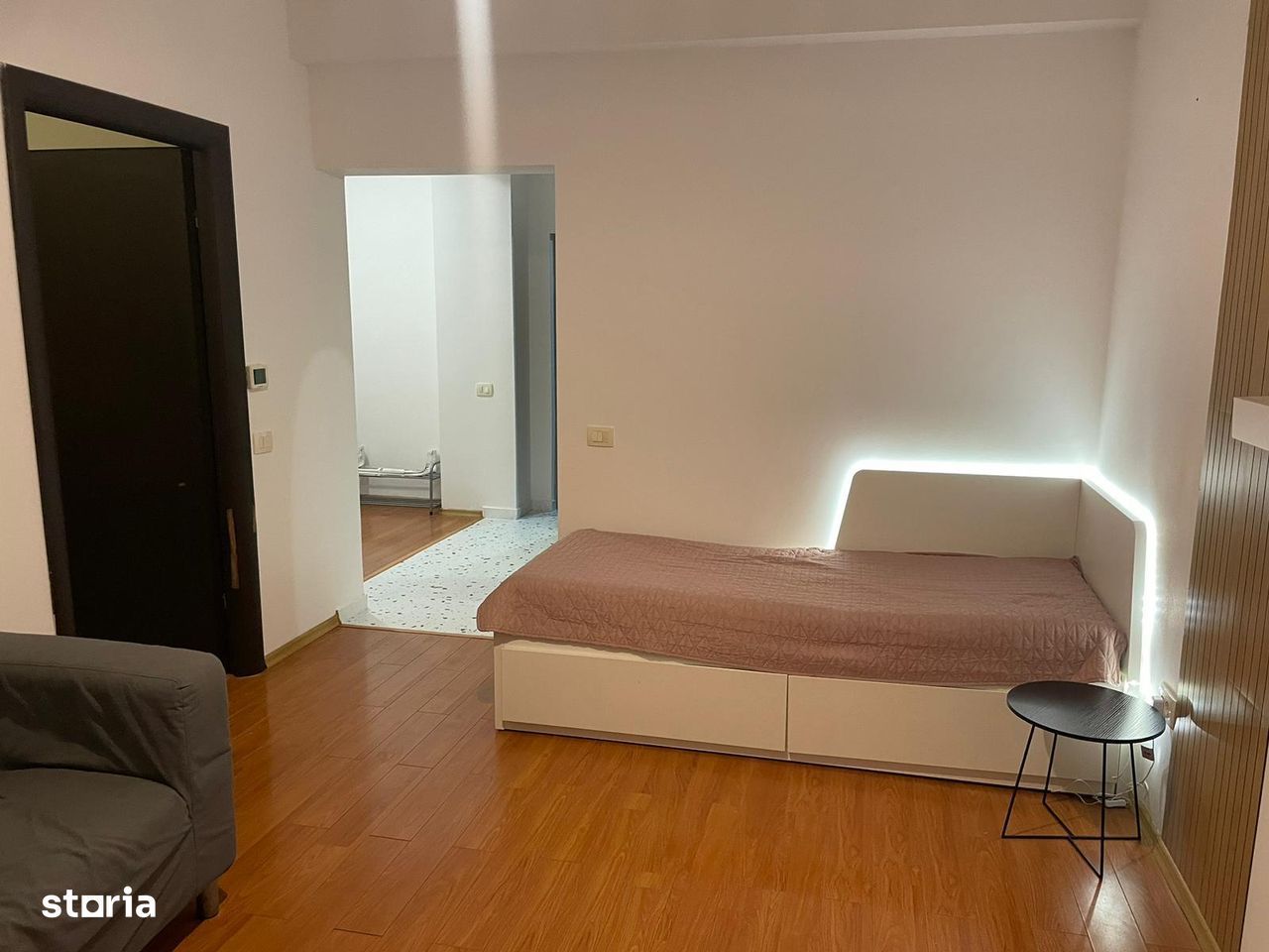 Garsoniera mobilata de vanzare - Poză 1