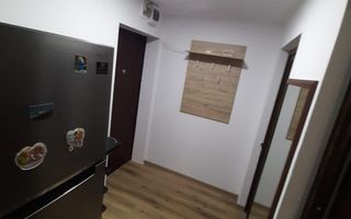 Închiriez apartament 2 cam. Podu Roș - Poză 3