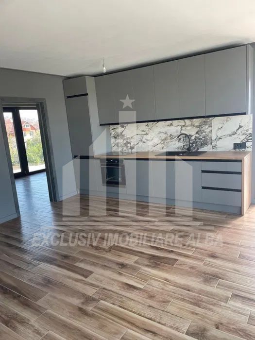 Apartament cu 3 camere de inchiriat, Cetate - Poză 1