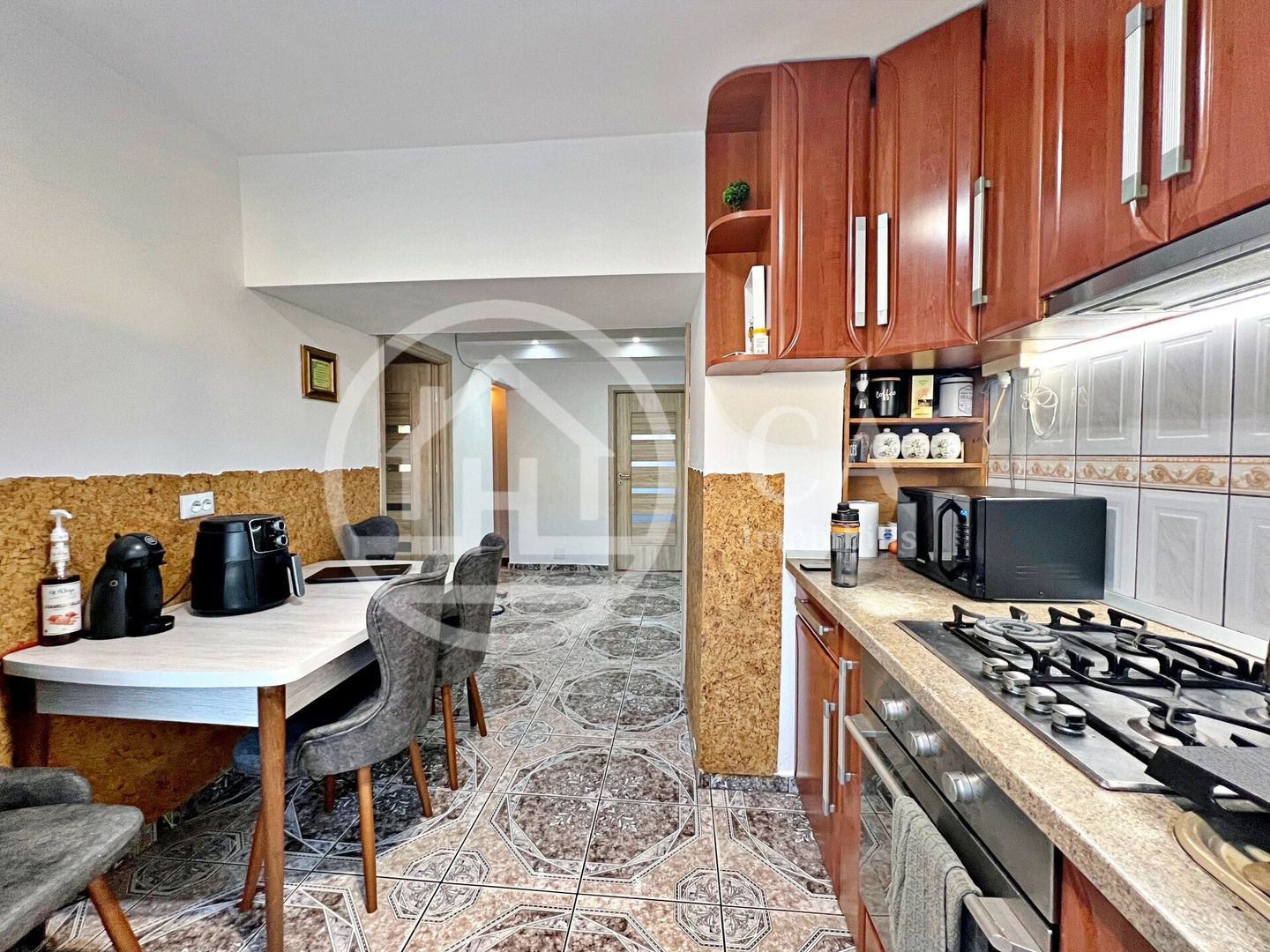 Apartament cu 4 camere de vânzare in zona Nufărul, Oradea - Poză 5