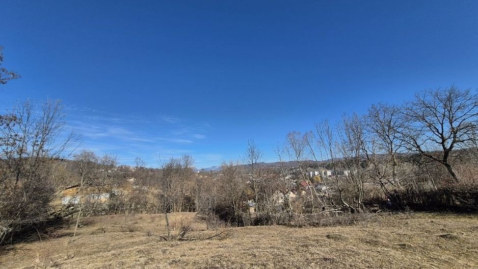 Teren intravilan 3526 mp cu vedere superba catre munte! - Poză 9