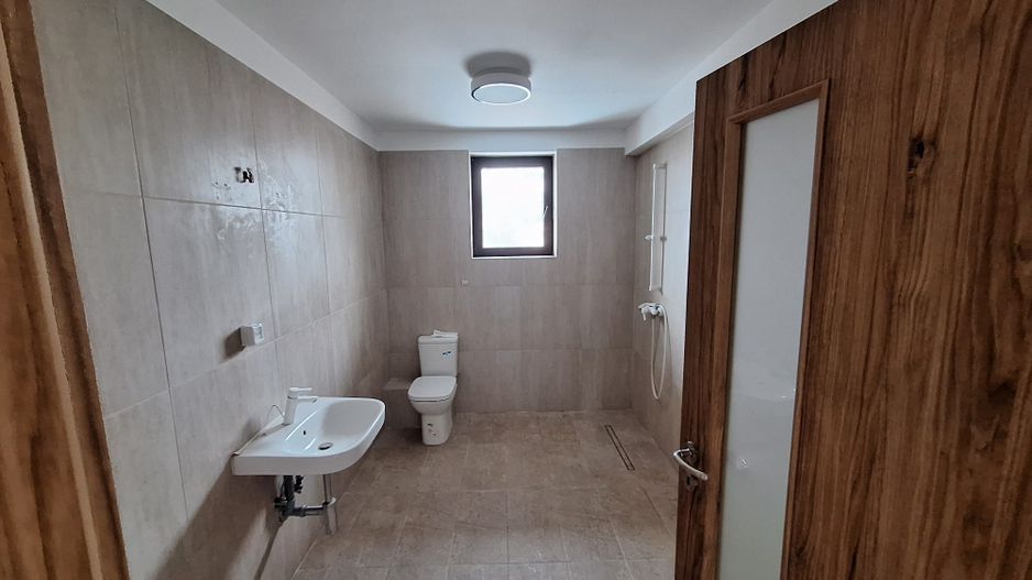 Spatiu Comercial Stradal P+Etaj - 440 Utili - Teren 765 mp - Parcare - Poză 6