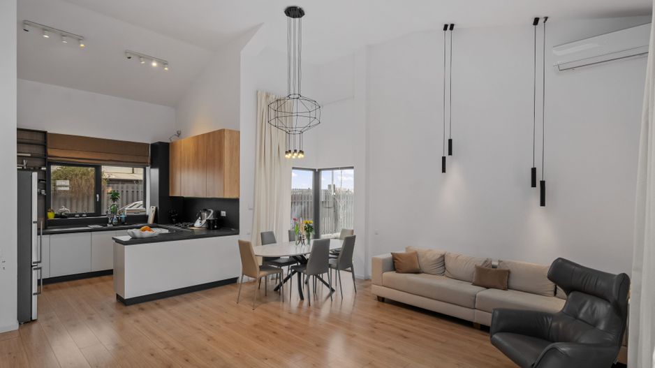 Vila pe parter cu 5 camere  | 655 mp teren | dotata cu panouri solare - Poză 13