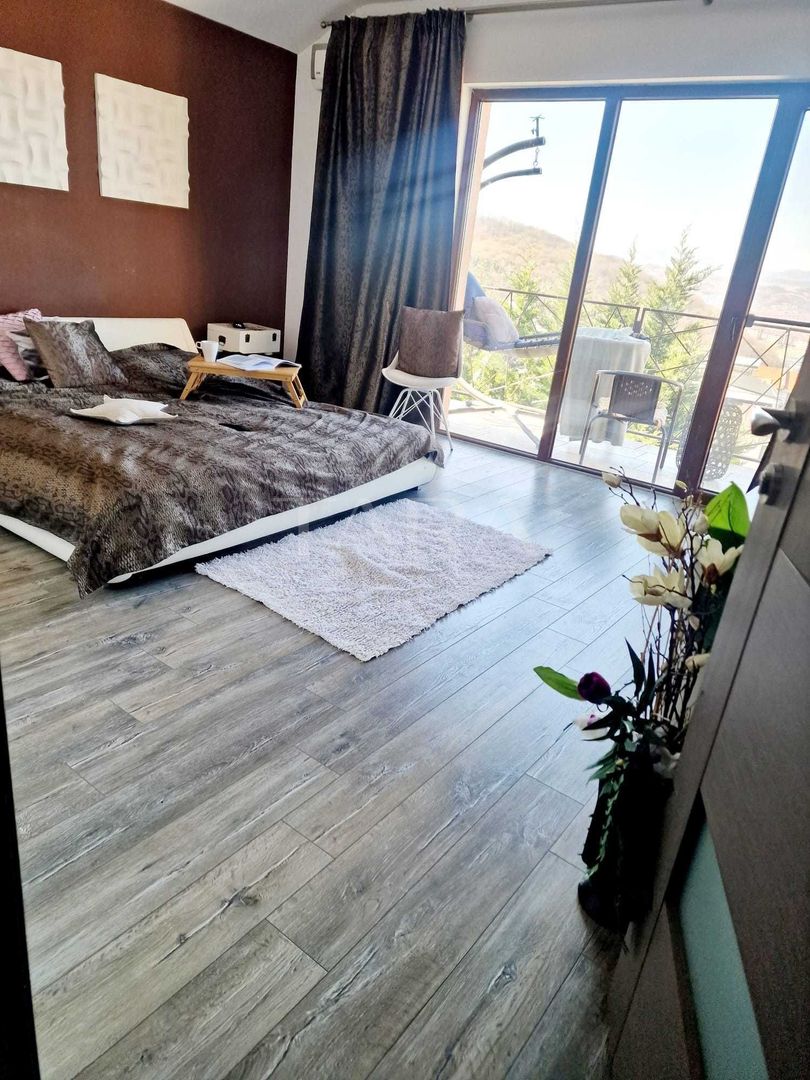 Casă modernă, complet mobilată, cu view deosebit! - Poză 4