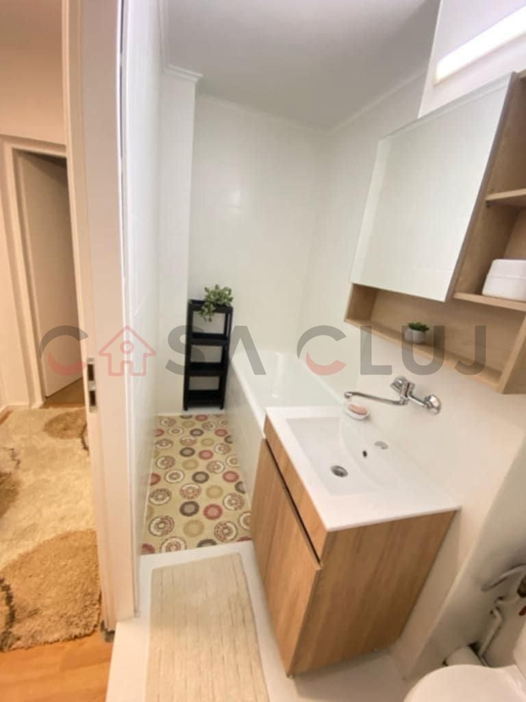 Apartament cu 4 camere, zona McDonald's / Minerva ! - Poză 14
