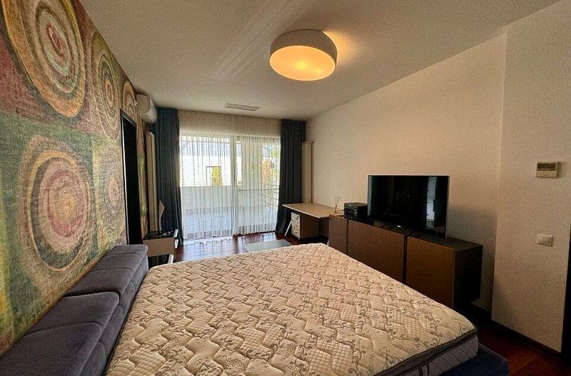 Vila lux de vanzare in cel mai dorit complex din Erou Iancu Nicolae-locatie rara - Poză 19