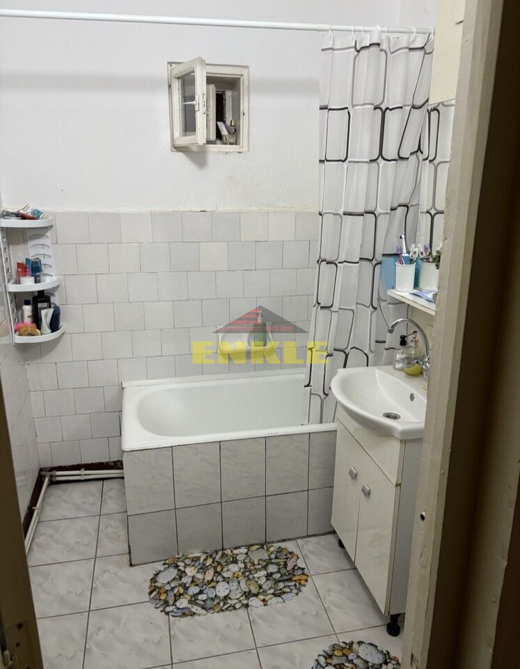 De vânzare apartament cu 3 camere semidecomandat, zona Carrefour - Poză 6