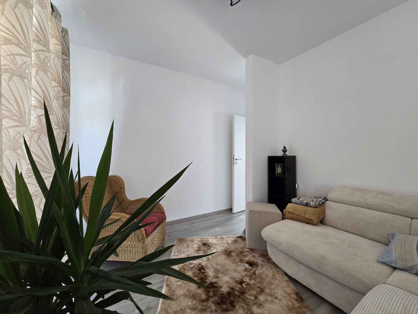 Sanandrei, Duplex pe Etaj, Proiect Modern, Desp prin camera Tehnica. - Poză 9